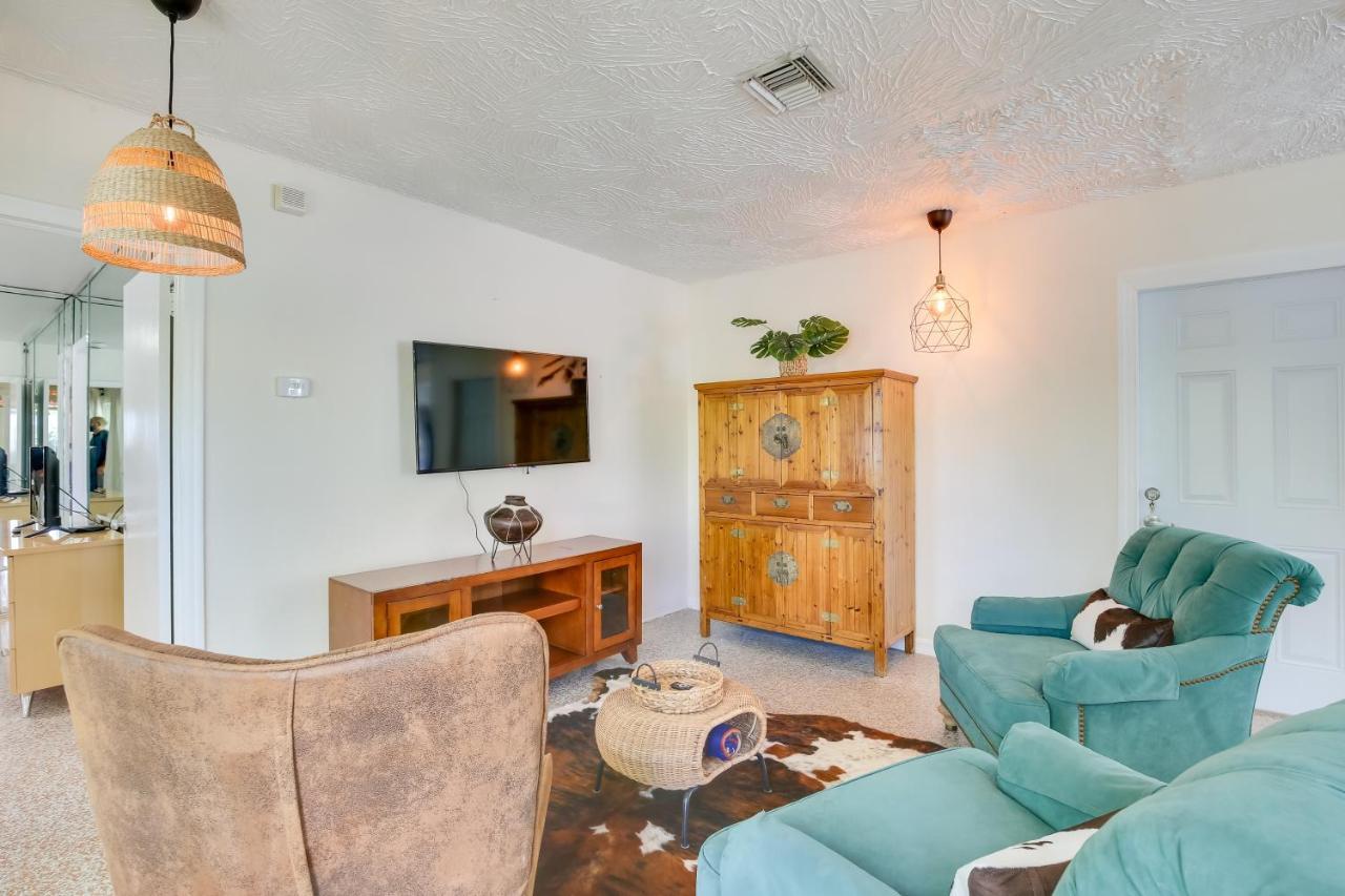 Chic Deerfield - Walk To Beach! Holiday home Deerfield Beach