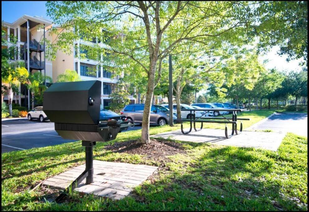 9055 Gem Condo-3 Bed/2ba Apartment *