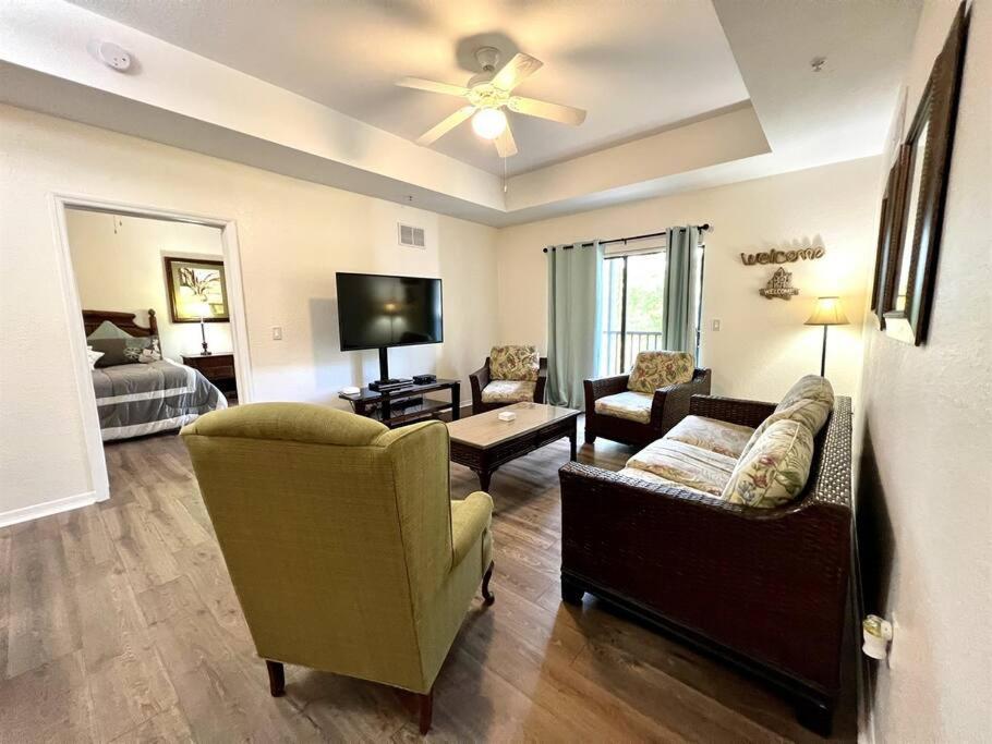 9055 Gem Condo-3 Bed/2ba Apartment