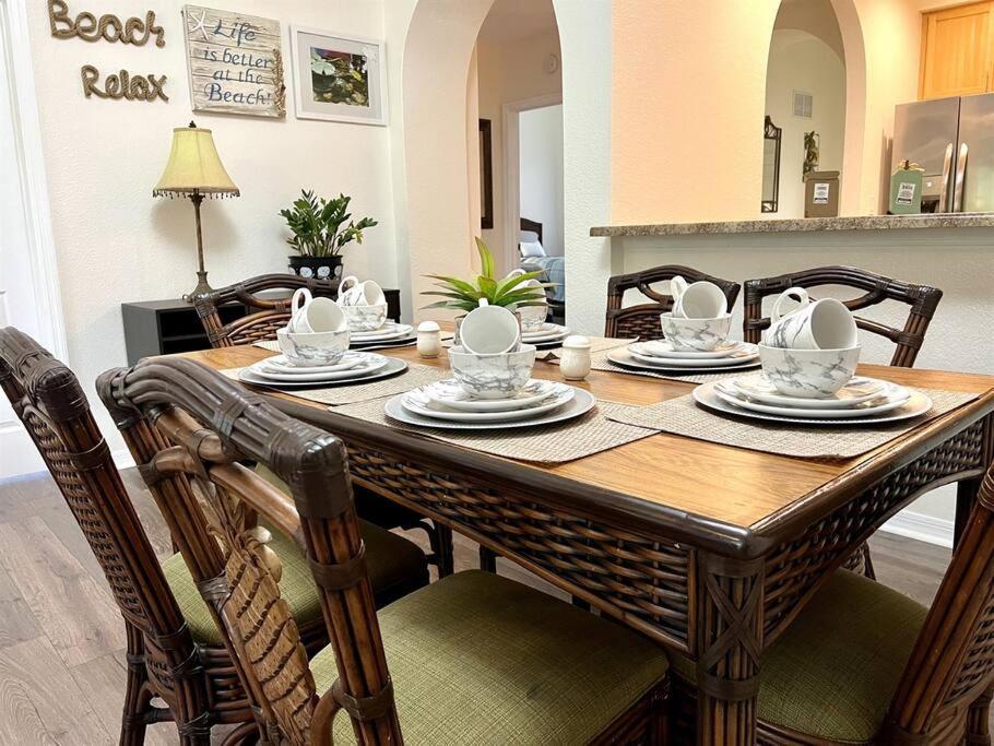 9055 Gem Condo-3 Bed/2ba *