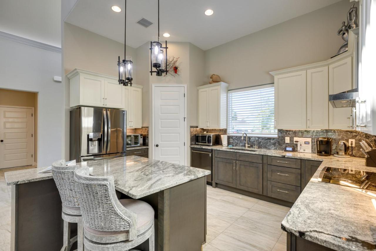 Paradise Pool, And Outdoor Kitchen *