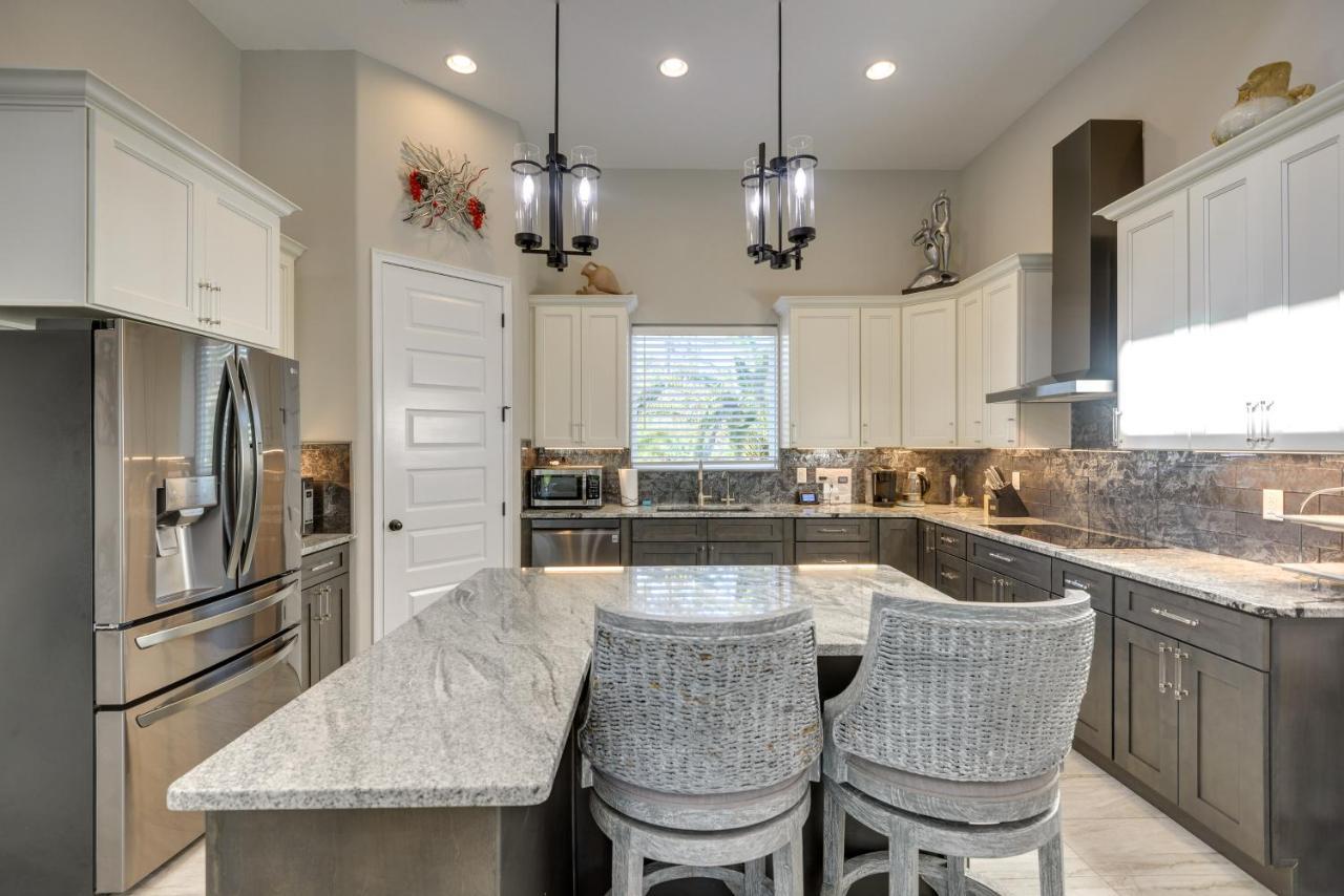 Holiday home Paradise Pool, And Outdoor Kitchen