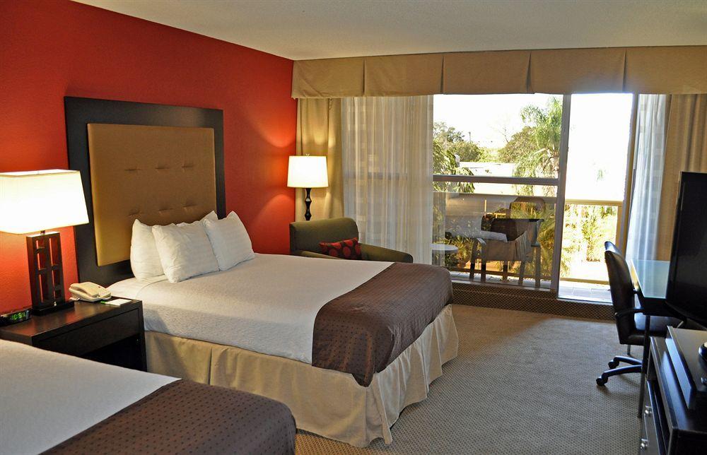 Hotel Sawgrass Grand And Sports Complex