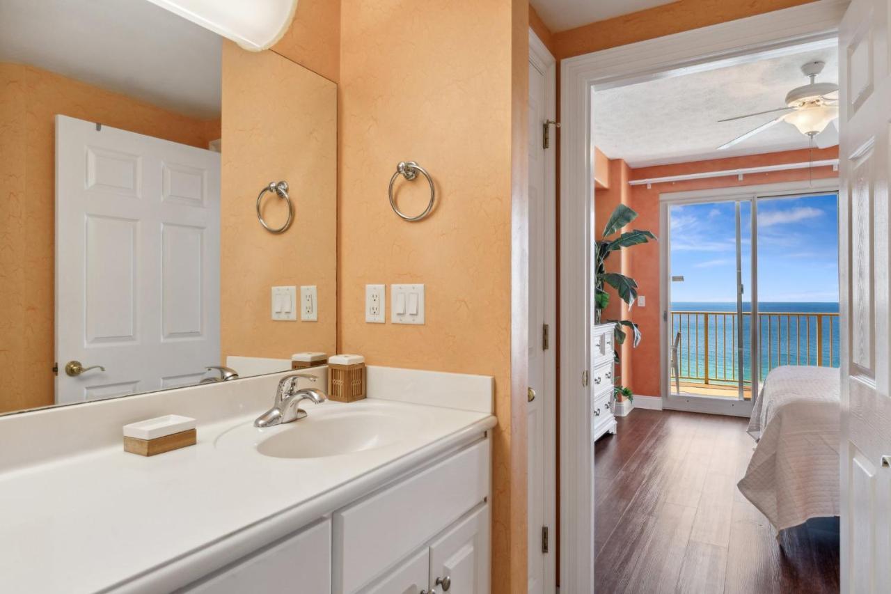 Treasure Island 1207