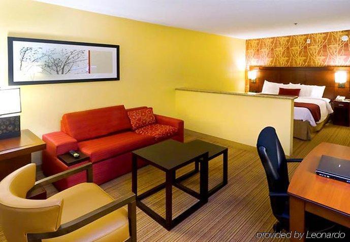 Courtyard By Marriott Orlando Mary North 3*