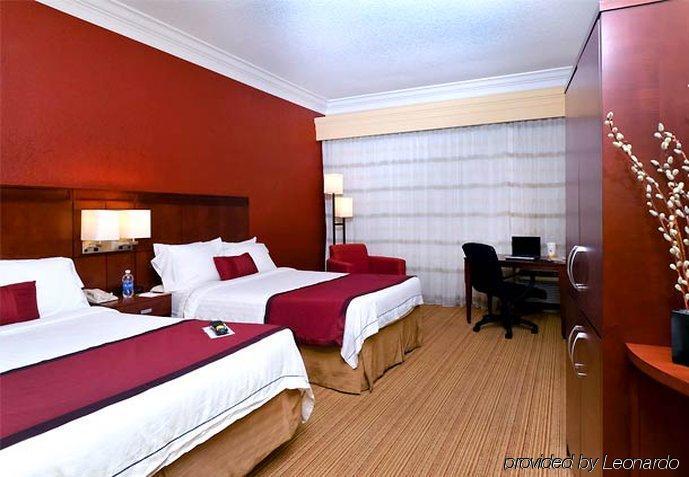 Hotel Courtyard By Marriott Orlando Mary North Heathrow
