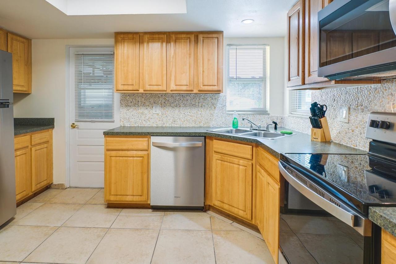 Holiday home Pet-friendly - 4 Mi To Beach!