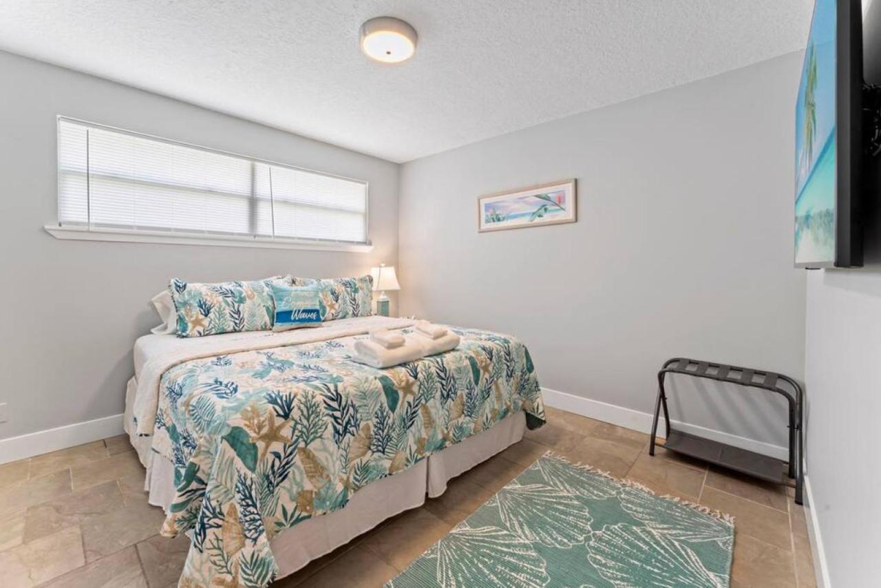Saltwater Oasis - Large Pool Holiday home *