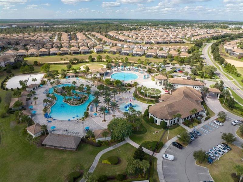 Stunning Themed 3br W- Free Amenities Kissimmee
