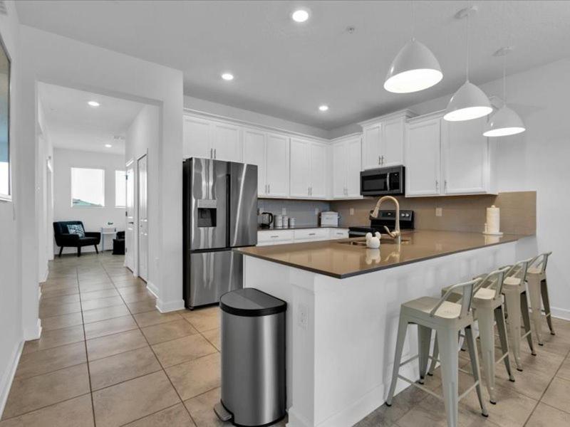Stunning Themed 3br W- Free Amenities *