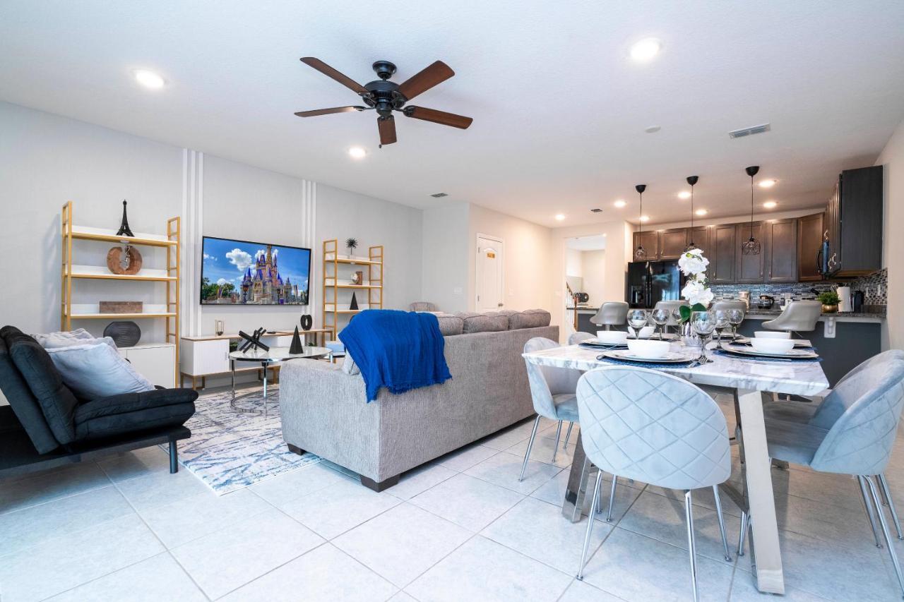 Holiday home Amazing 3bd And 25bh 8 Miles From Disney Kissimmee