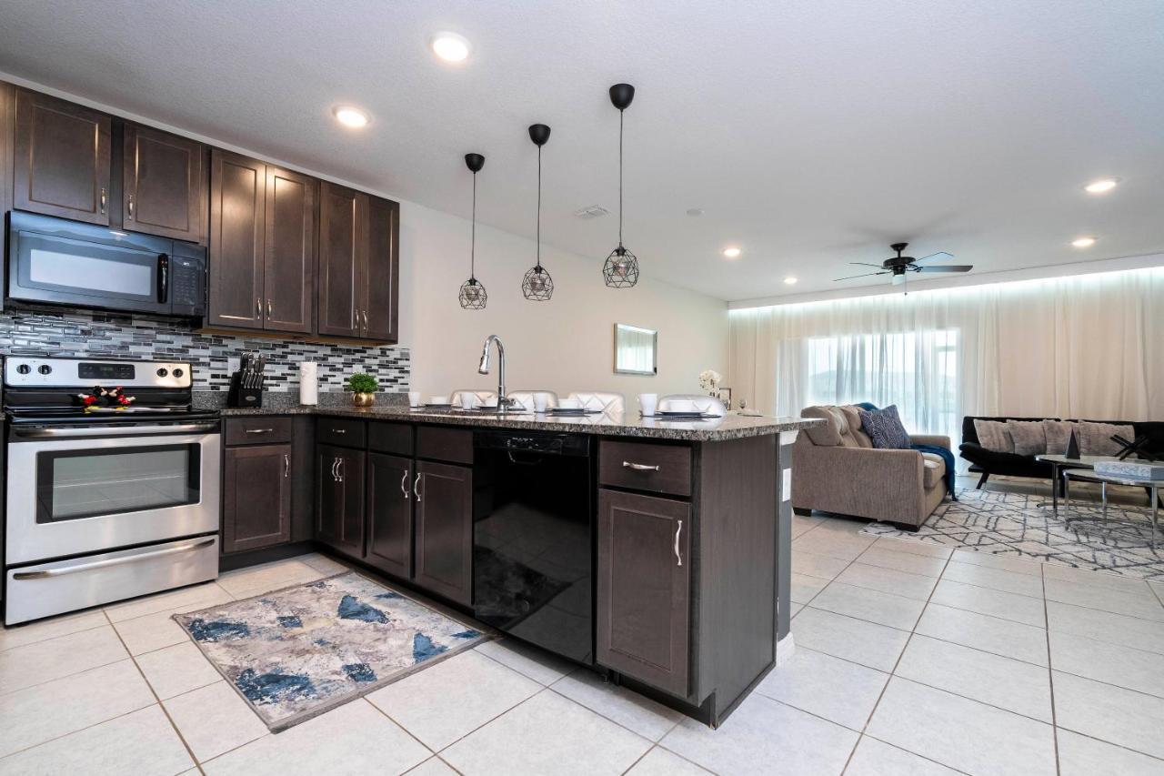 Amazing 3bd And 25bh 8 Miles From Disney Kissimmee