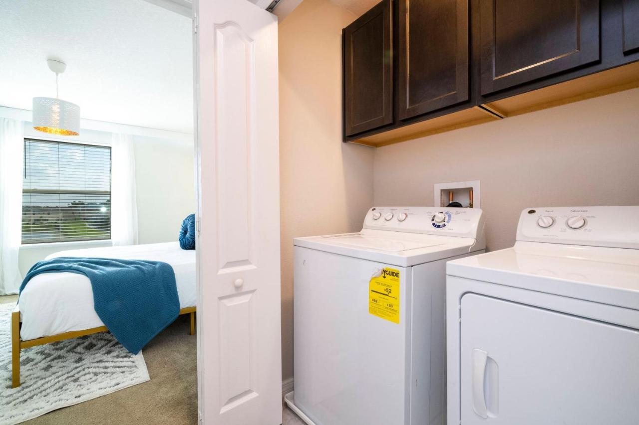 Amazing 3bd And 25bh 8 Miles From Disney Holiday home *