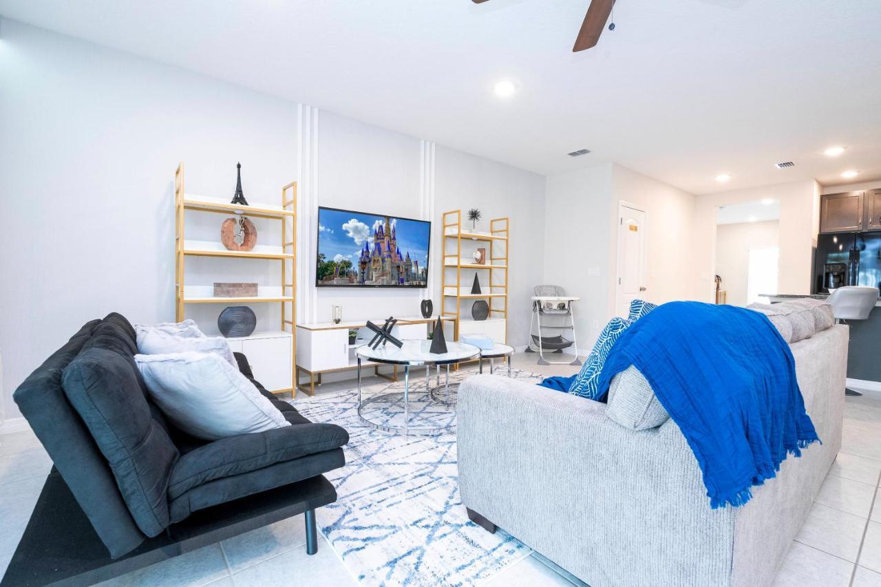 Amazing 3bd And 25bh 8 Miles From Disney
