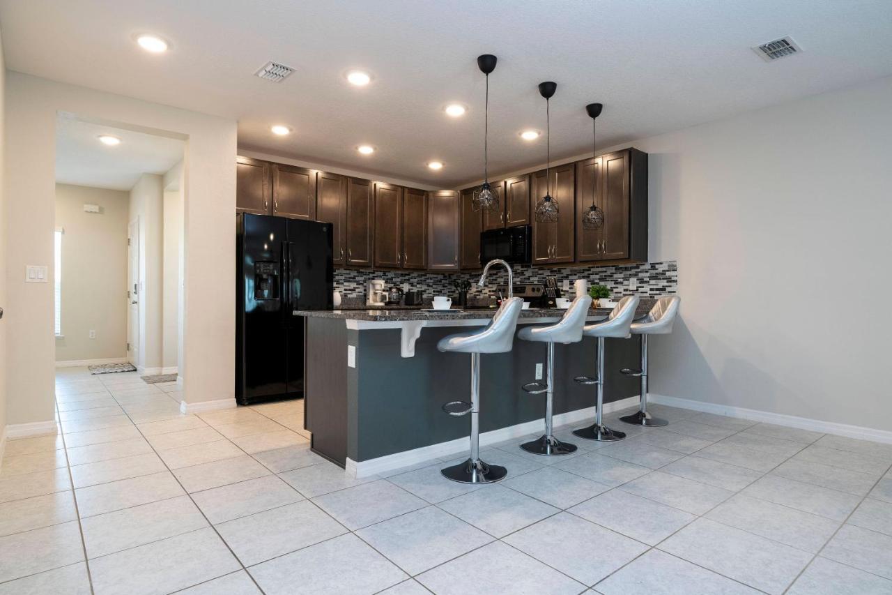 Holiday home Amazing 3bd And 25bh 8 Miles From Disney