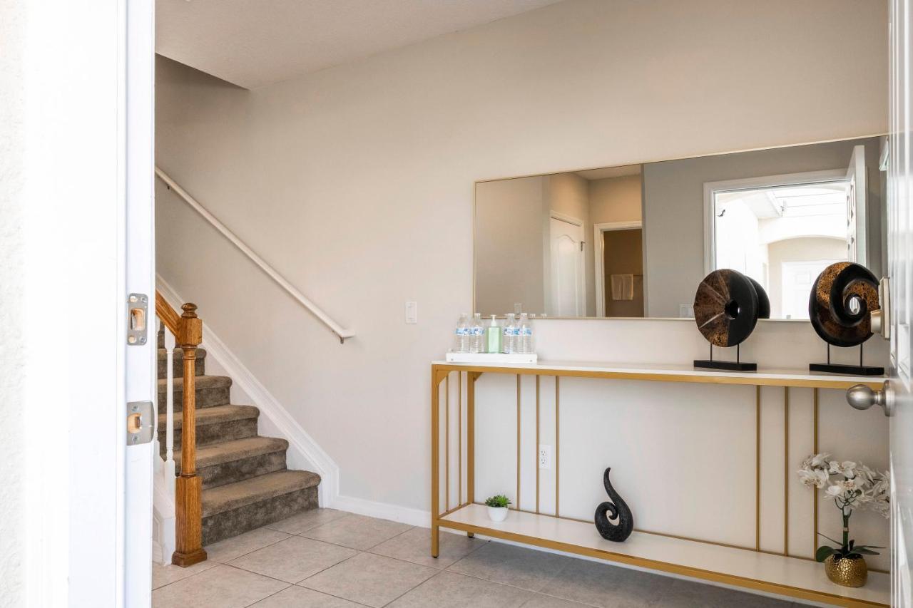 Amazing 3bd And 25bh 8 Miles From Disney Kissimmee
