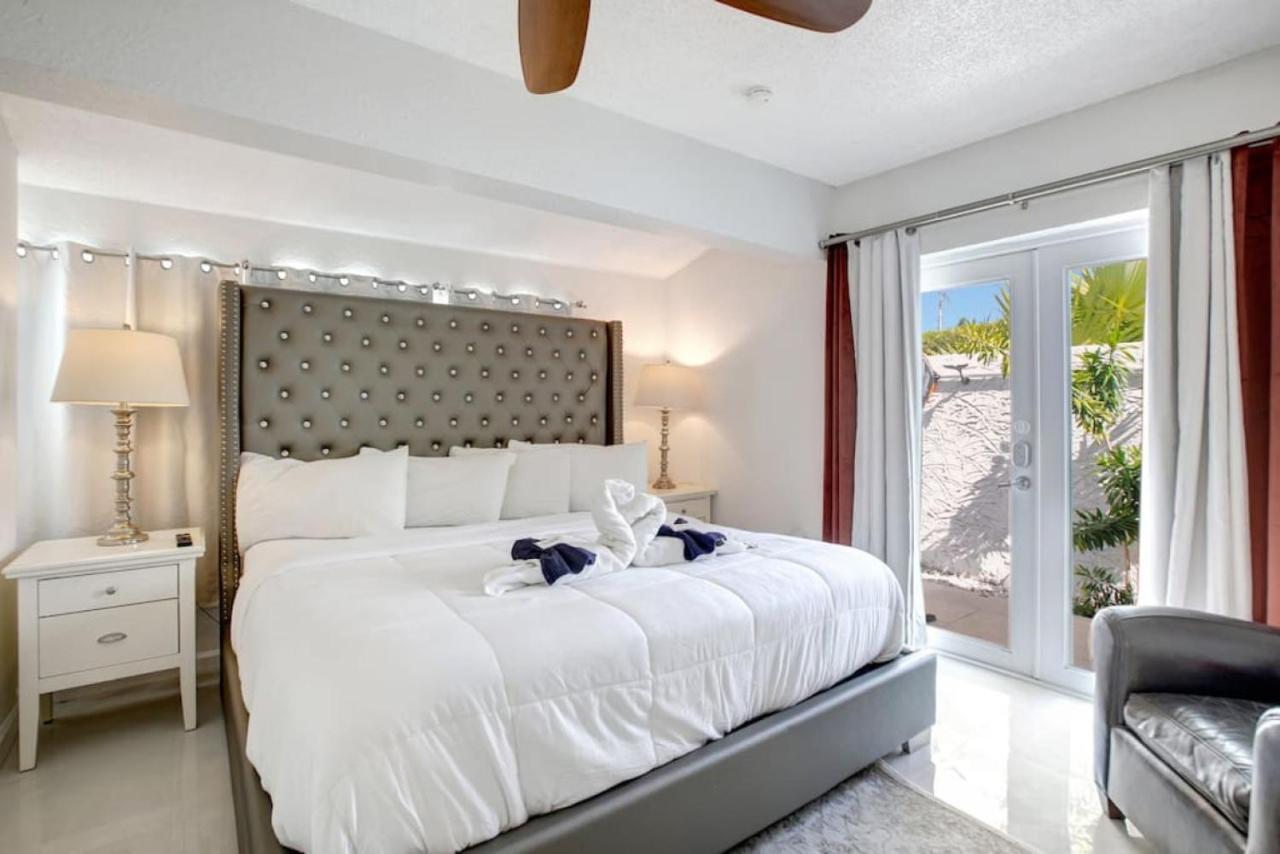 Wilton On The Water Courtyard And Heated Pool *
