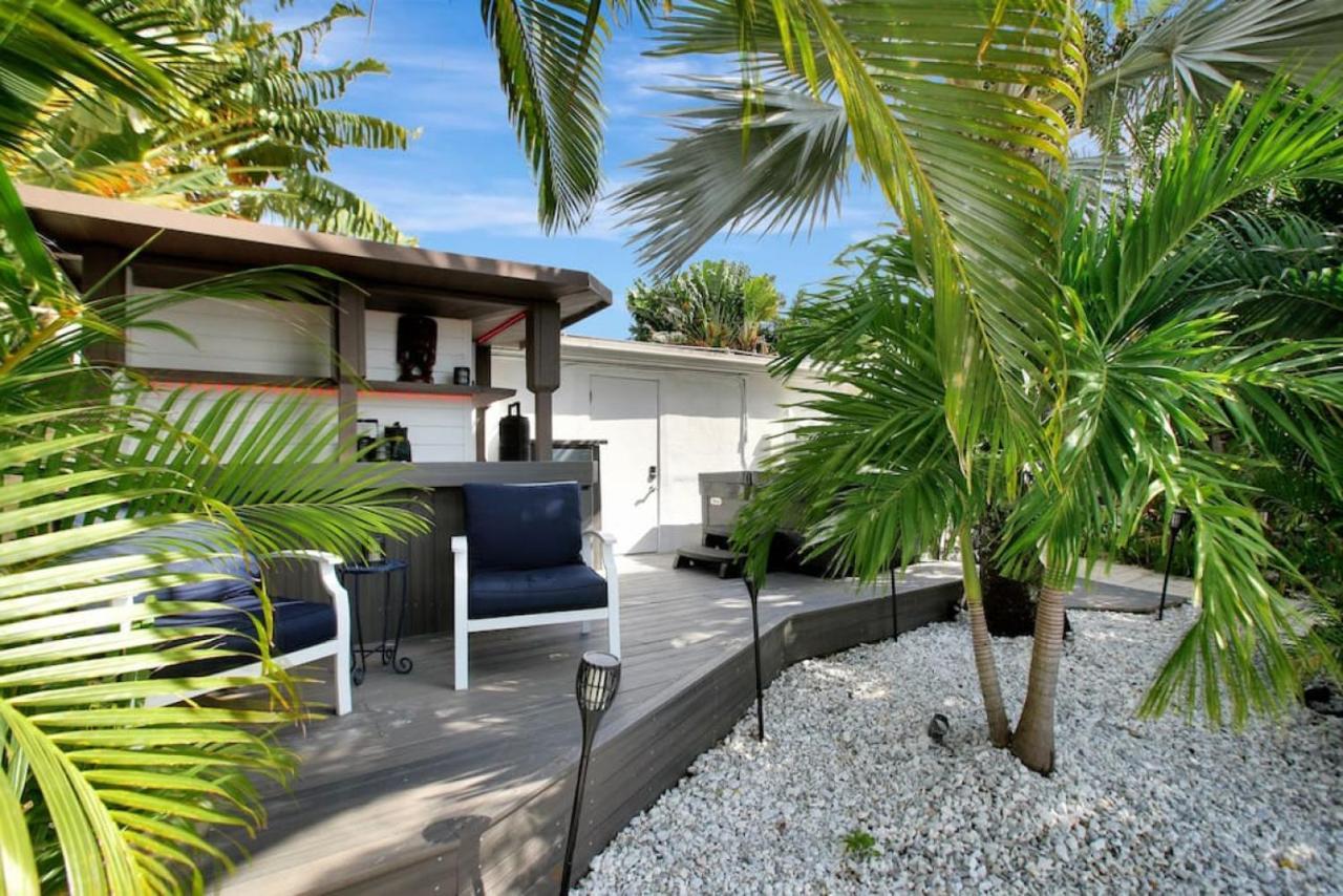 Wilton On The Water Courtyard And Heated Pool *