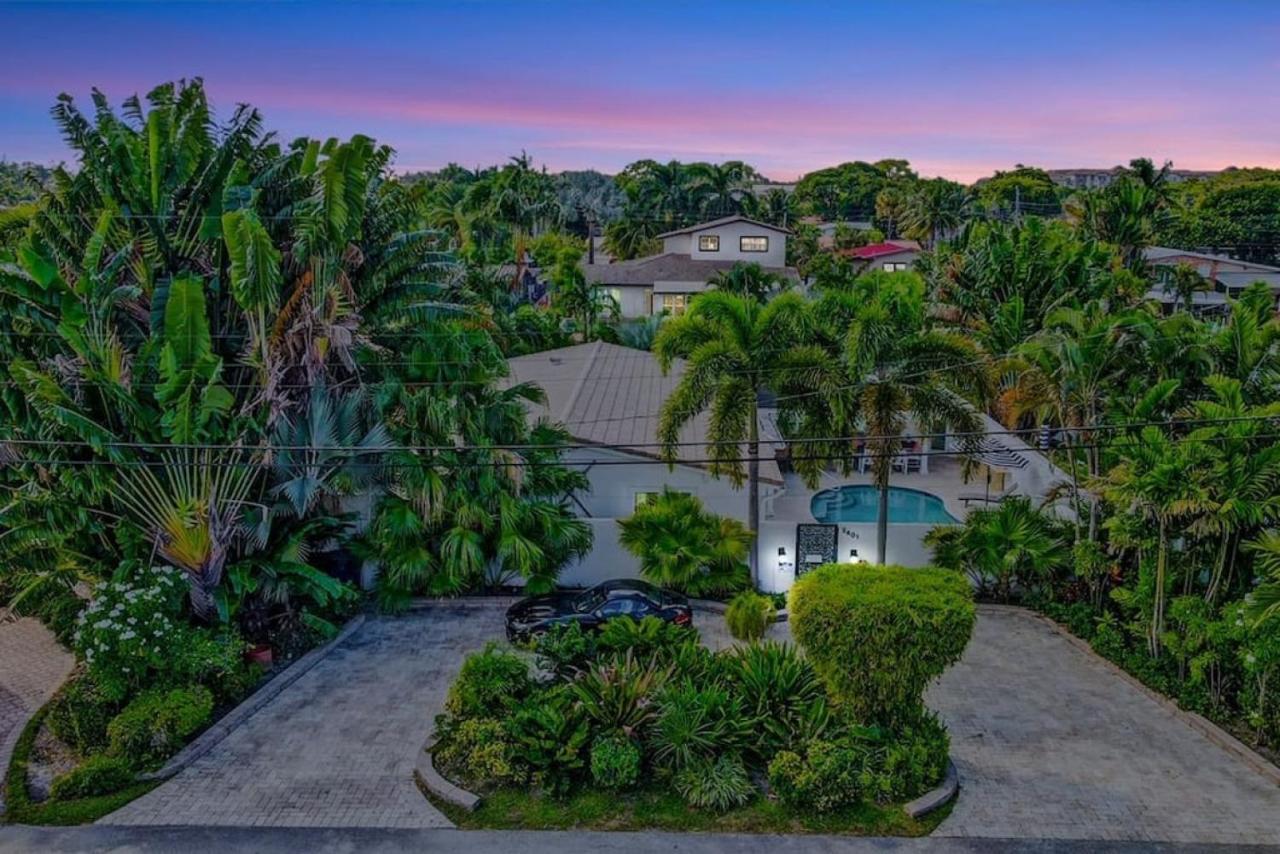 Wilton On The Water Courtyard And Heated Pool *