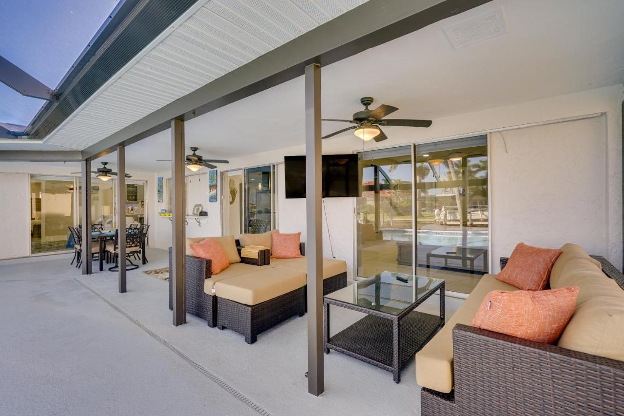 Waterfront With Private Pool!