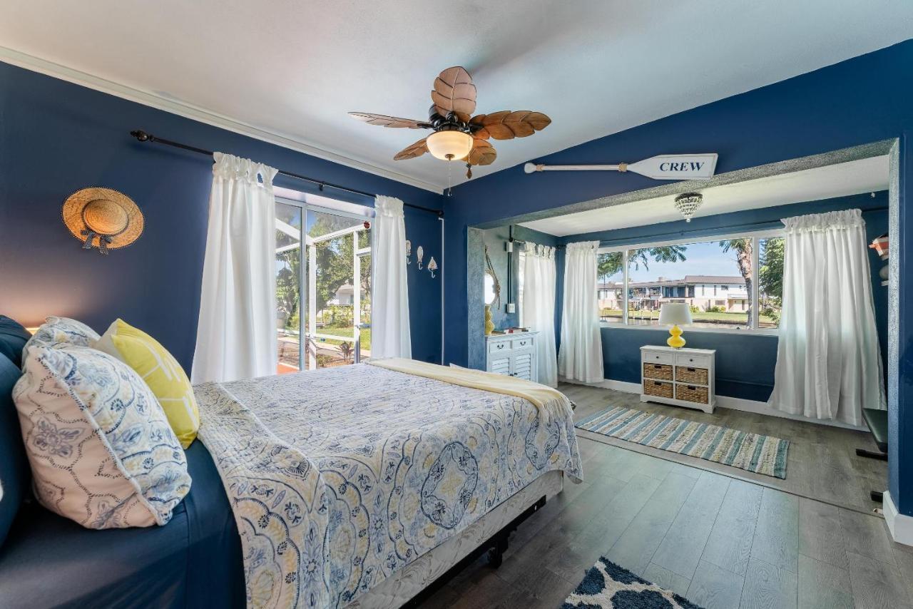 Waterfront! Oversize Corner Yard, Dock W/lift, Hot Tub & Pool - Tropical Calusa - Roelens Holiday home *