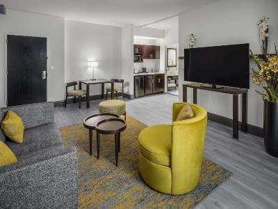Doubletree By Hilton Bradenton Airport Hotel