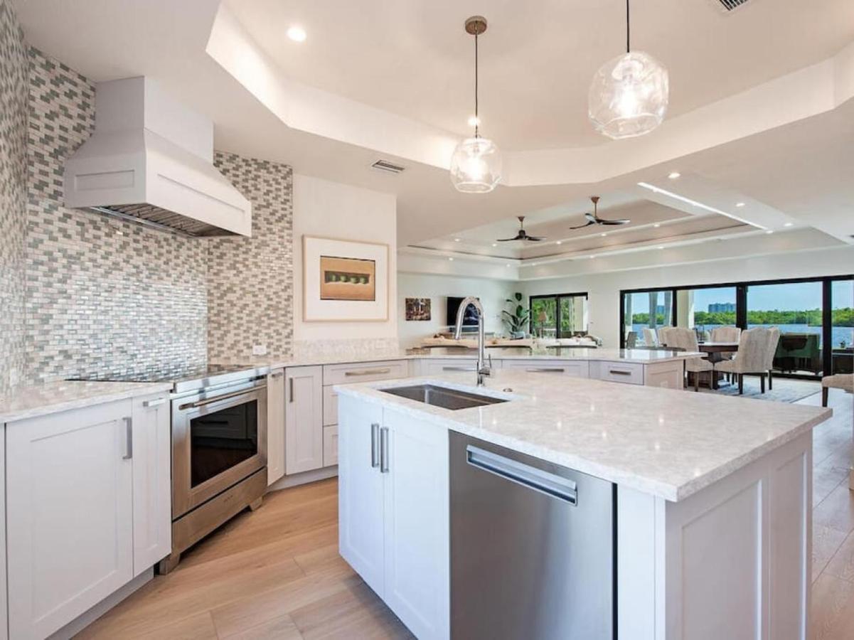 Secluded Bayfront Haven Holiday home *