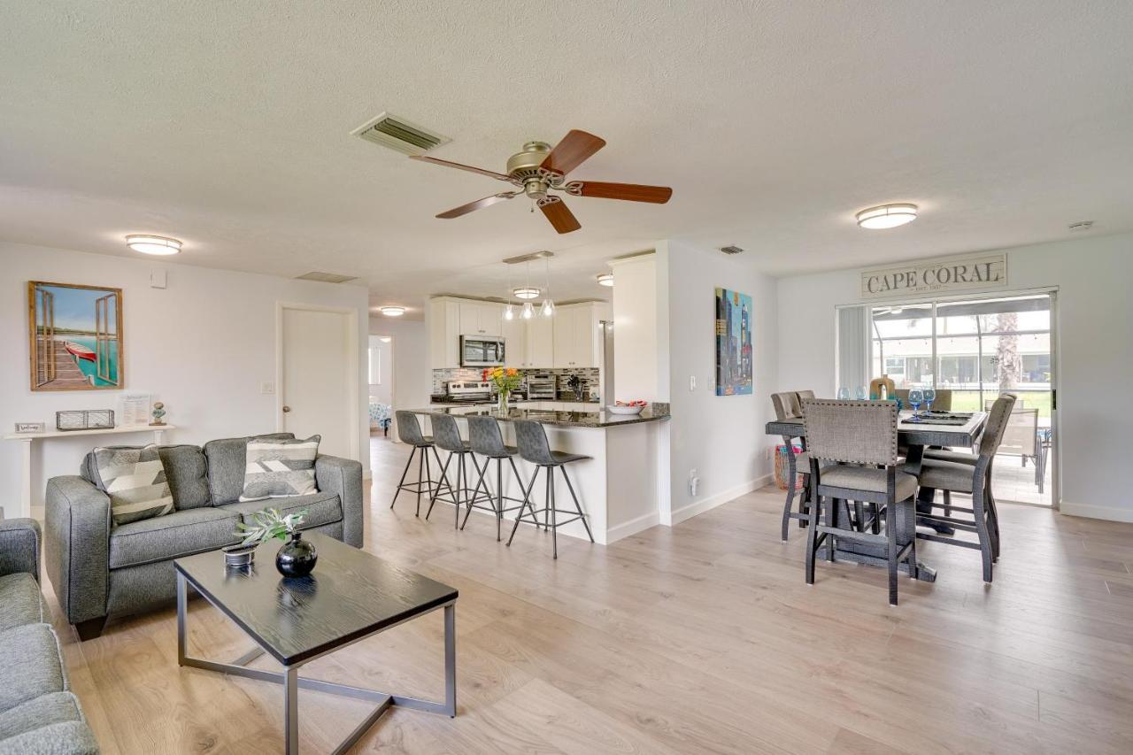 Vacation With Private Pool And Lanai! Holiday home Cape Coral