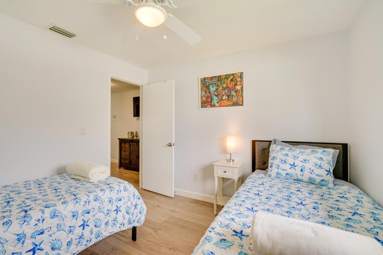 Holiday home Vacation With Private Pool And Lanai! Cape Coral