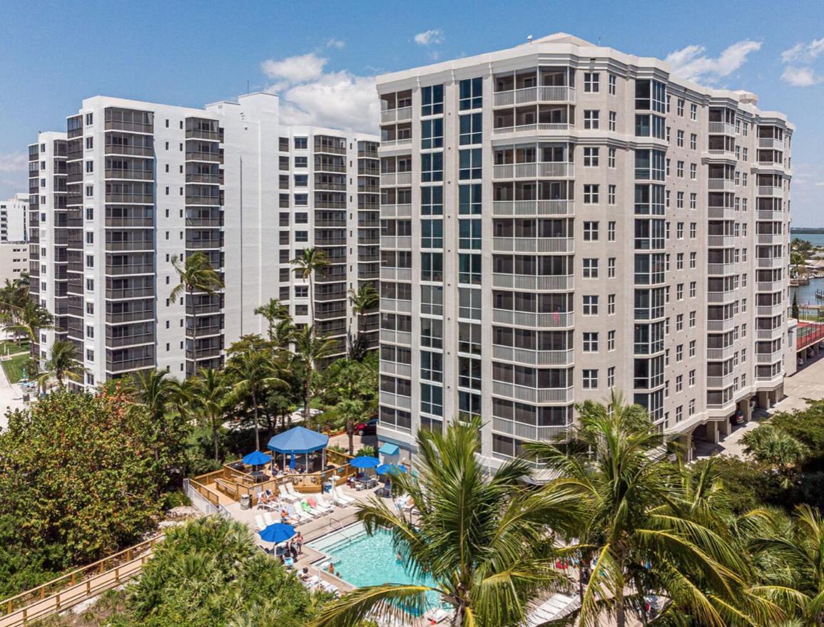 50 Shades Of White - Gullwing #805 - 6620 Estero Blvd Fort Myers Beach