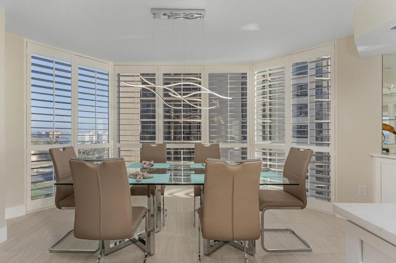 50 Shades Of White - Gullwing #805 - 6620 Estero Blvd