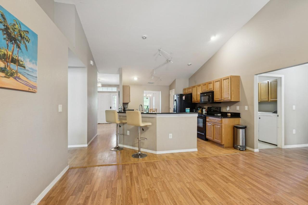 Holiday home Pet-friendly Retreat With Screened Porch! *