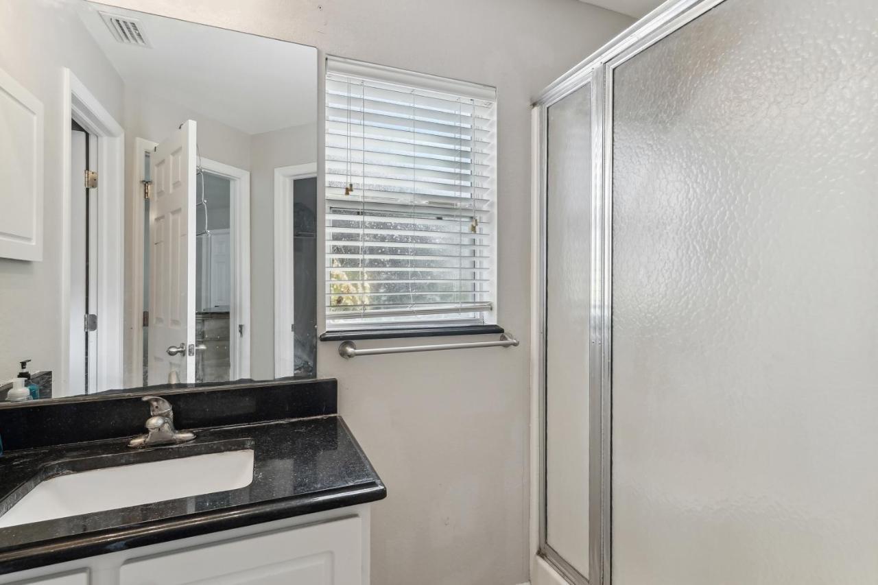 Pet-friendly Retreat With Screened Porch!