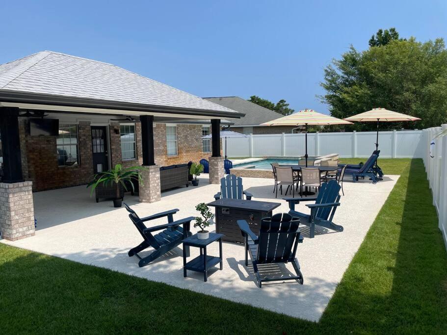 Miramar Walk To Pet Friendly *