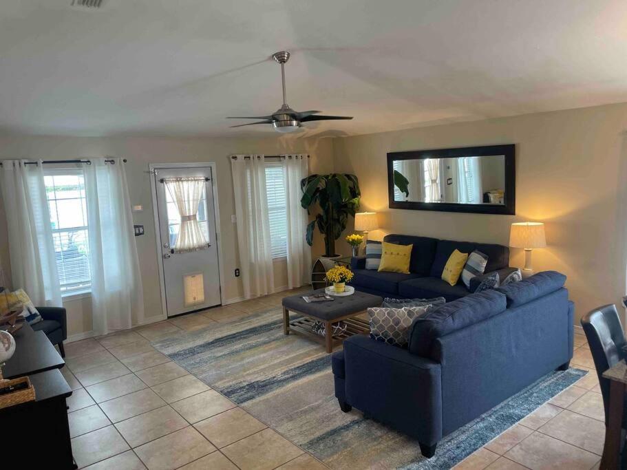Holiday home Miramar Walk To Pet Friendly