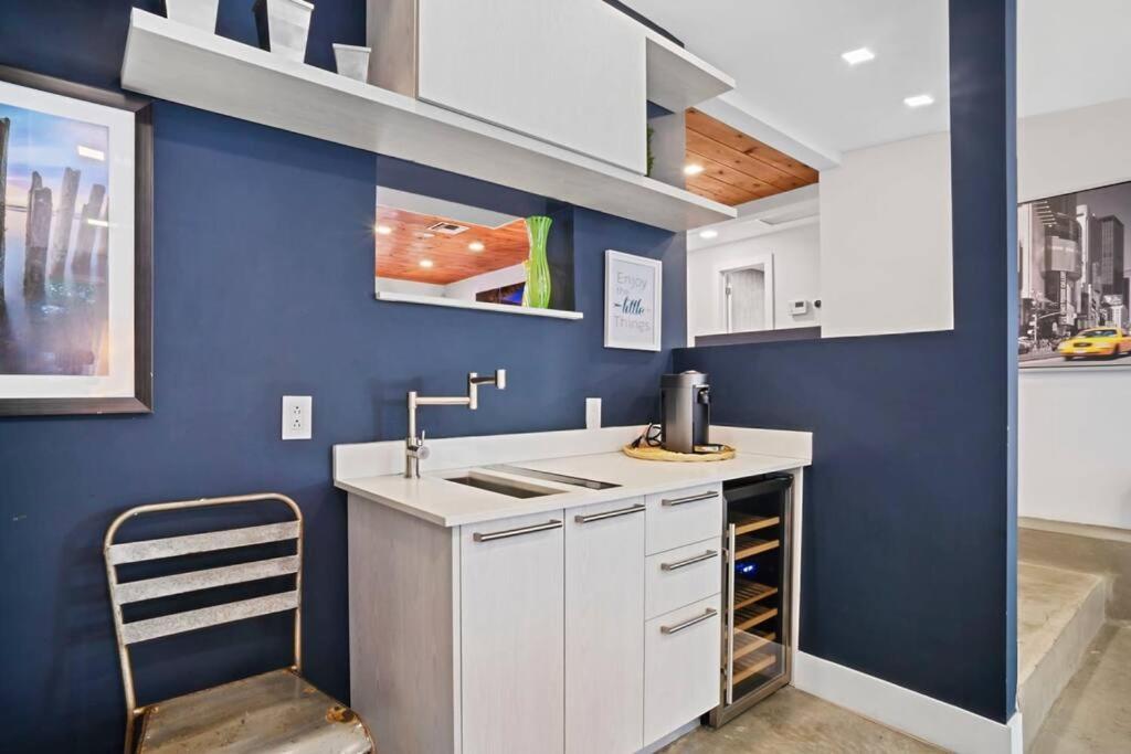 Fabulous W/outdoor Eden Mins From Holiday home Fort Lauderdale