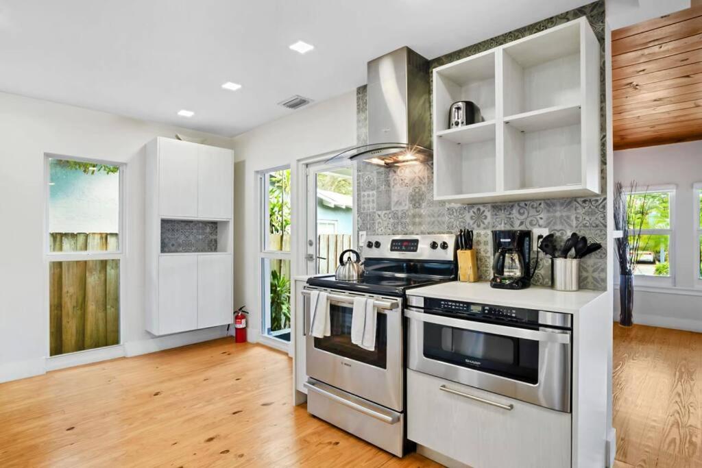 Fabulous W/outdoor Eden Mins From Fort Lauderdale