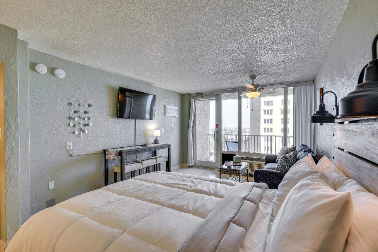 Breezy Daytona With Balcony And Views! Daytona Beach