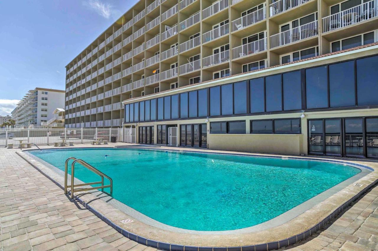Breezy Daytona With Balcony And Views! Apartment *