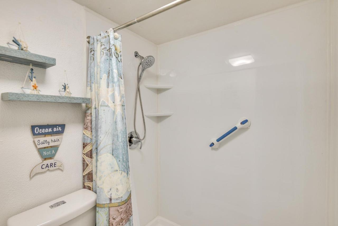 Apartment Breezy Daytona With Balcony And Views!