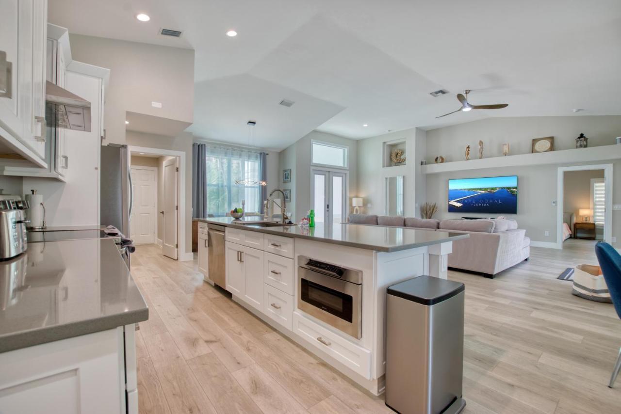 Vanity - 3 Beds - 3 Baths - 6 Guests - Gulf Access & Pool/spa - Incl.10% Off Boat Villa Cape Coral