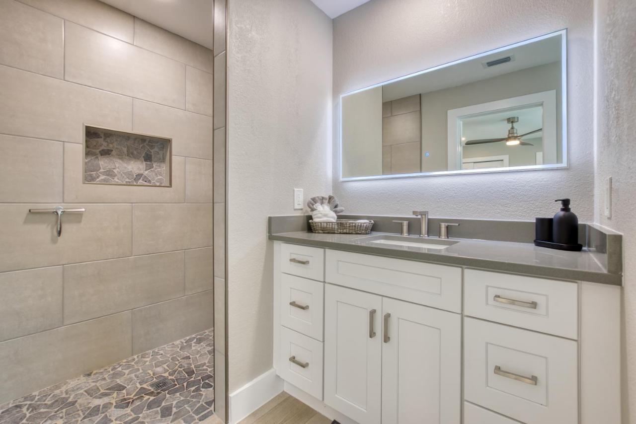 Vanity - 3 Beds - 3 Baths - 6 Guests - Gulf Access & Pool/spa - Incl.10% Off Boat
