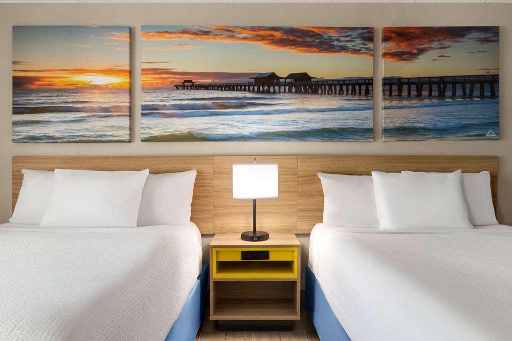 Motel Days By Wyndham Cocoa Port Canaveral 2*
