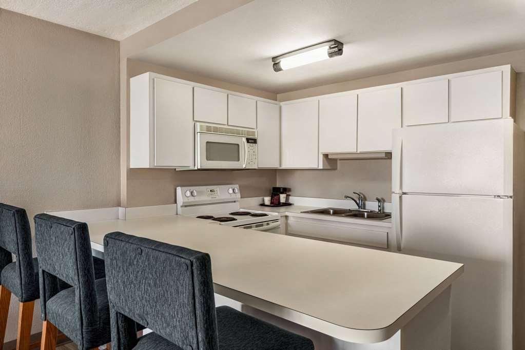 Days By Wyndham Cocoa Port Canaveral Motel Cocoa Beach