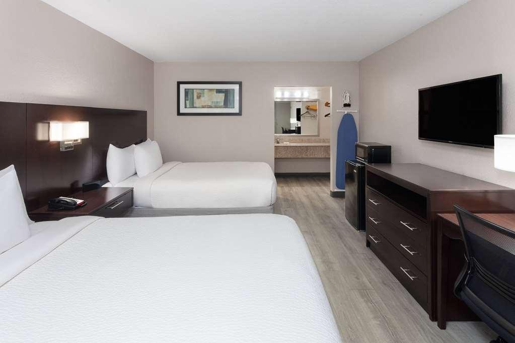 Days By Wyndham Hotel 2*