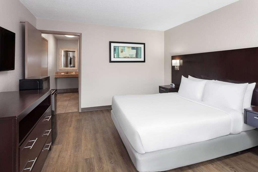 Hotel Days By Wyndham Melbourne