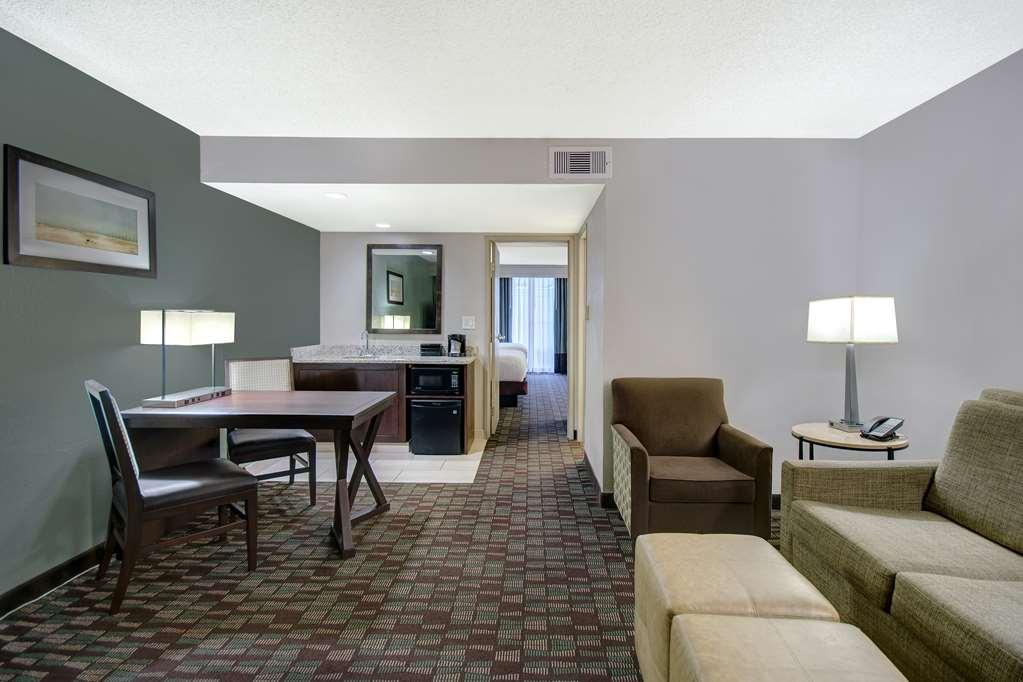 Embassy By Hilton Baymeadows