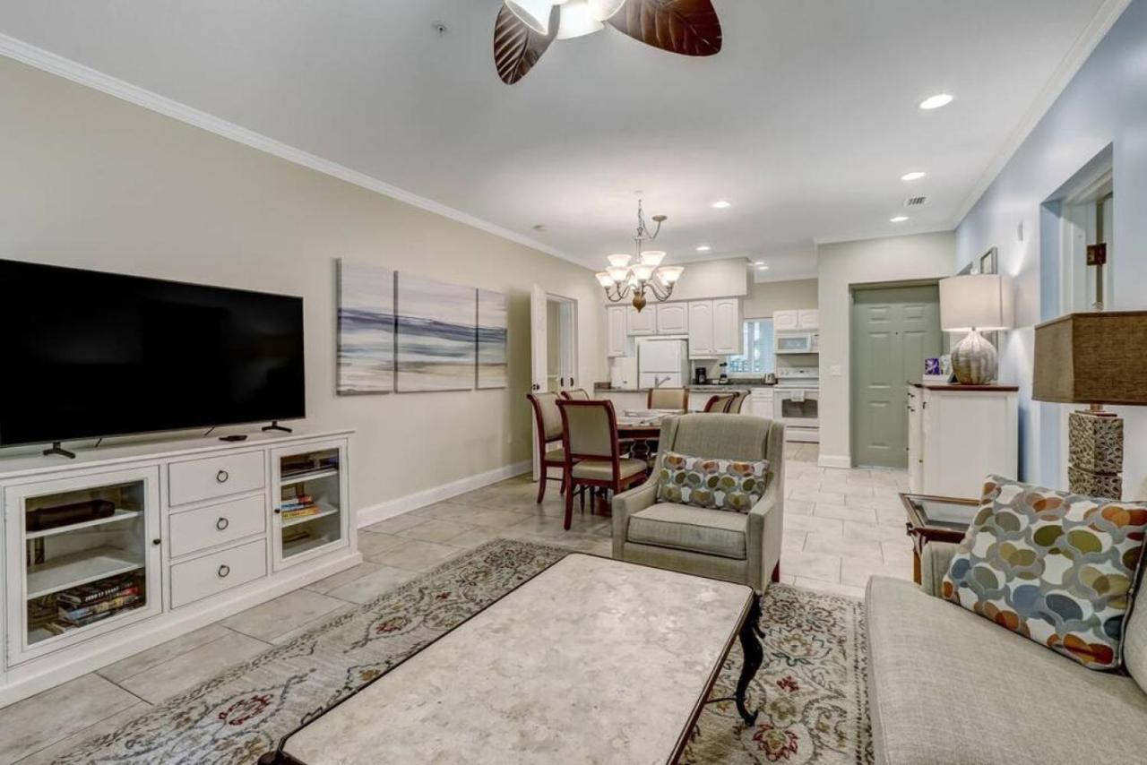 Comfort And Style At Aip Holiday home