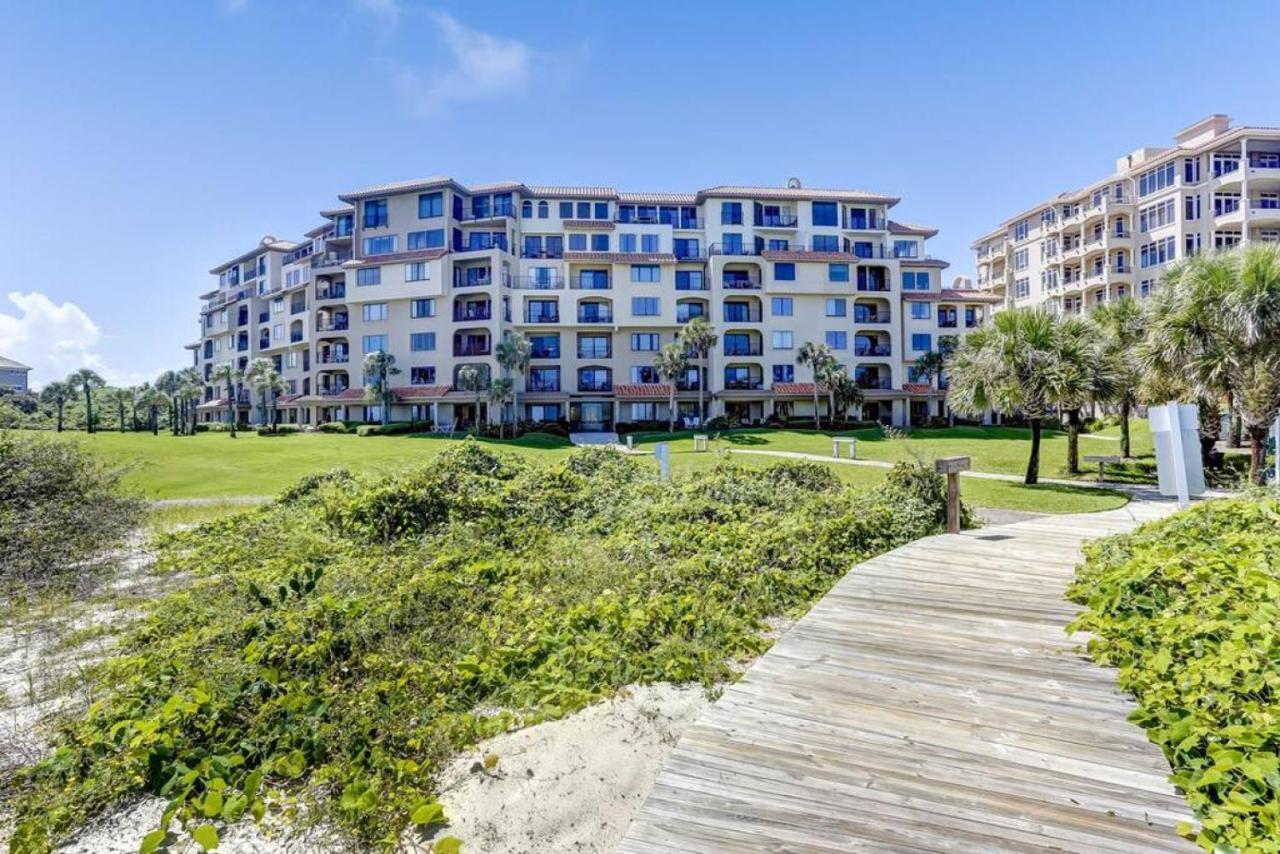 Apartment Lux Oceanfront Retreat At Aipresort Amelia City