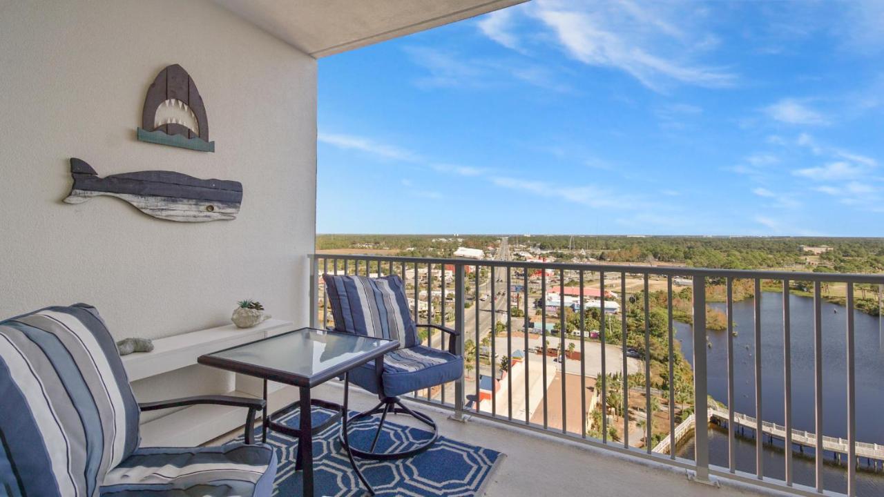 Laketown Wharf 1537 Apartment *